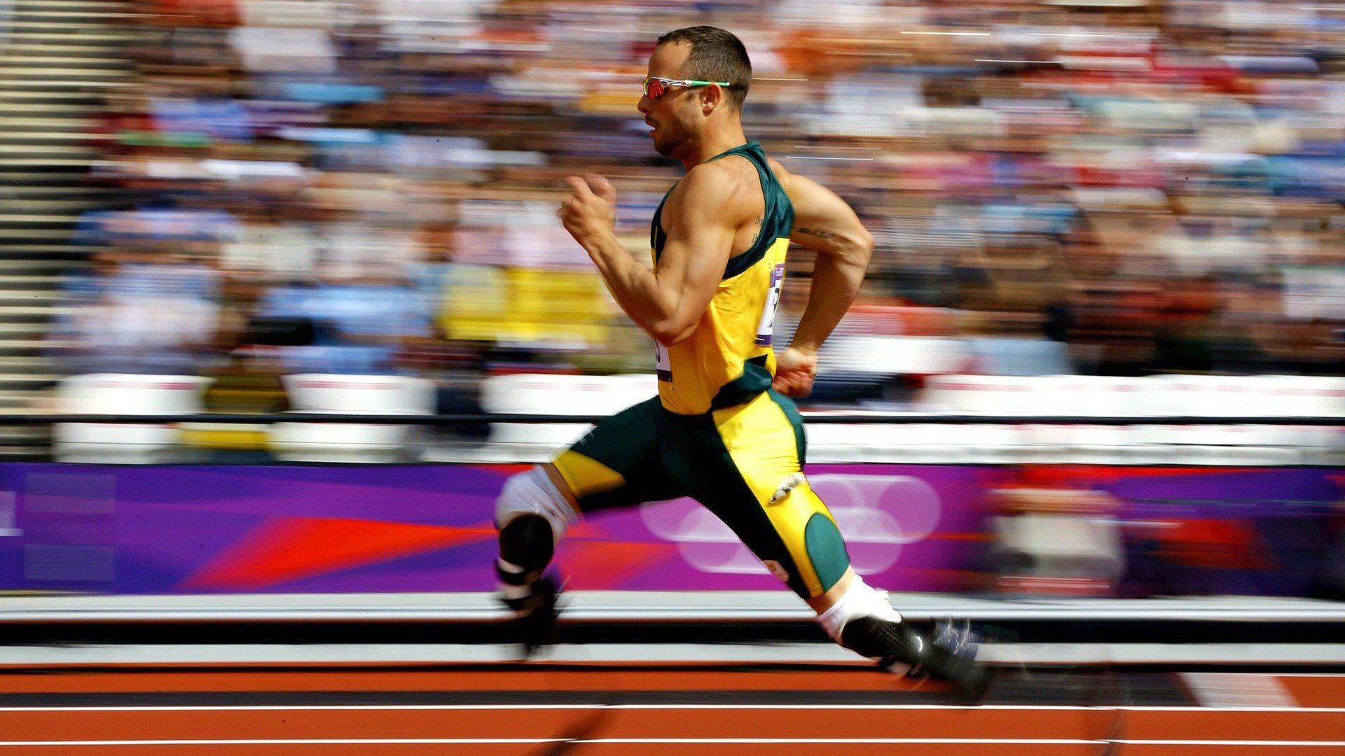 【“快节奏”带来的体能挑战】运动员如何调整比赛策略？，如何提高运动员的比赛成绩